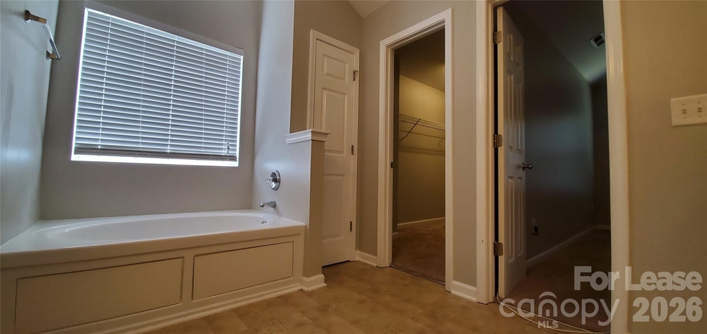 1619 Doverhill Place Place - Photo 15