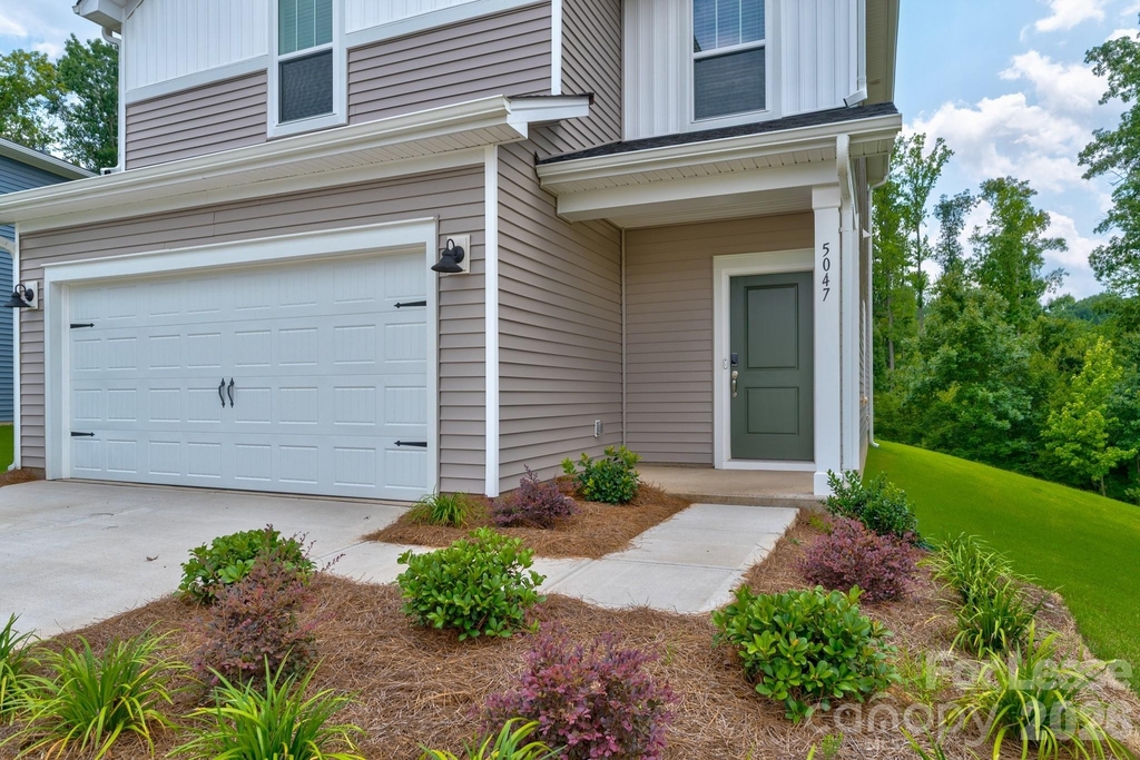 5047 Poplin Valley - Photo 1