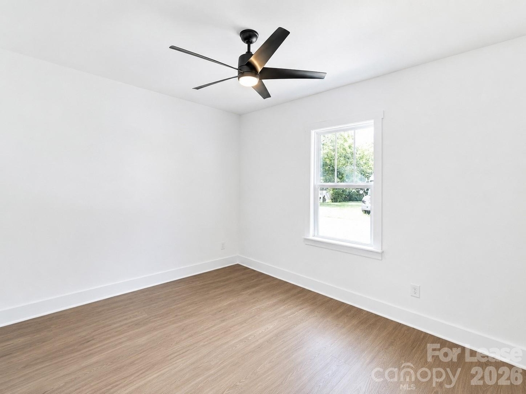 216 E Phifer Street - Photo 13