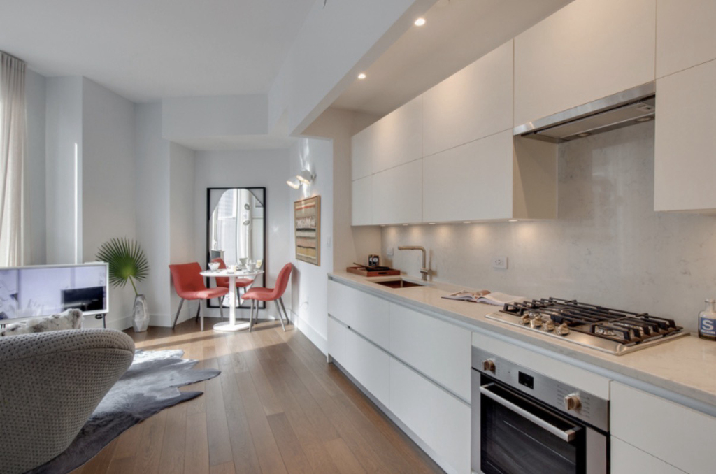East 44th Street - Photo 8