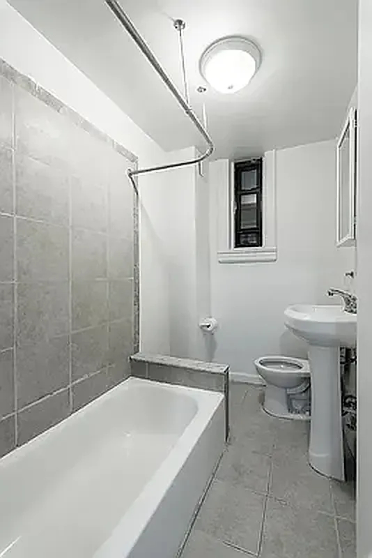 92 Saint Mark's Place - Photo 10