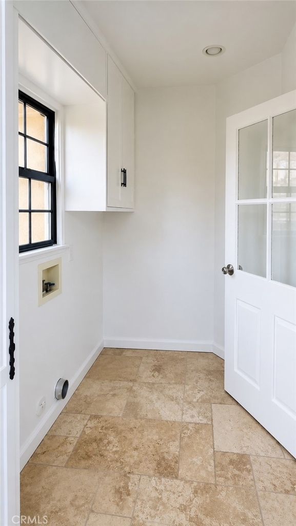 621 N Almansor - Photo 15