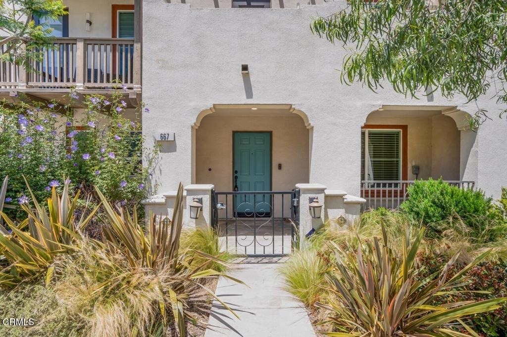 667 Pedro Street - Photo 1