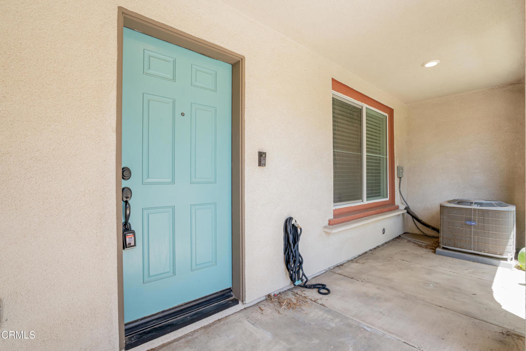 667 Pedro Street - Photo 3