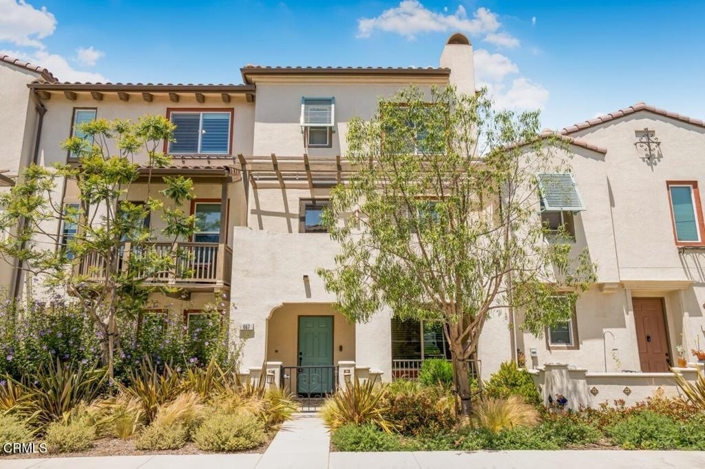 667 Pedro Street - Photo 0