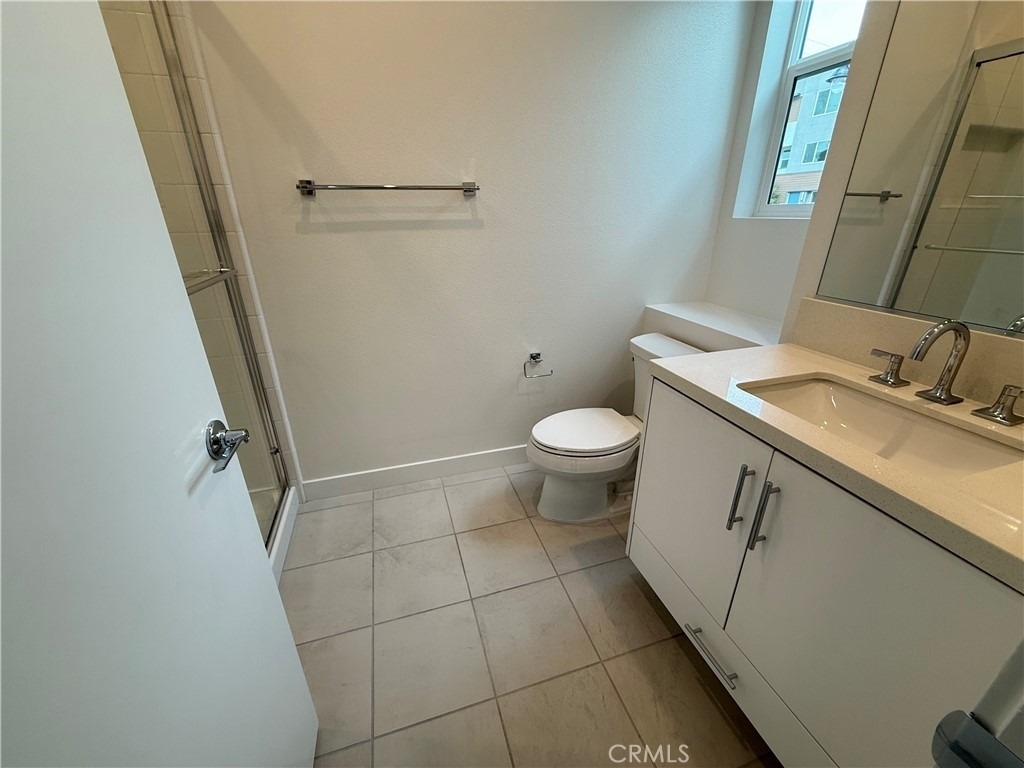 693 S Lyon Street - Photo 4