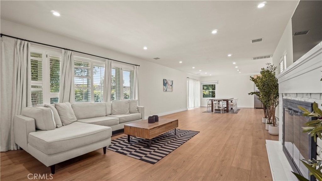 4711 Tyrone - Photo 20