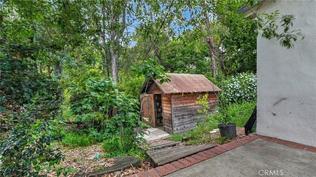 4711 Tyrone - Photo 9