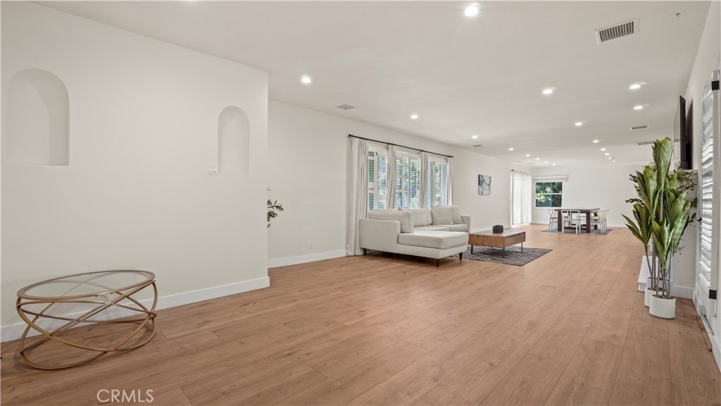 4711 Tyrone - Photo 17