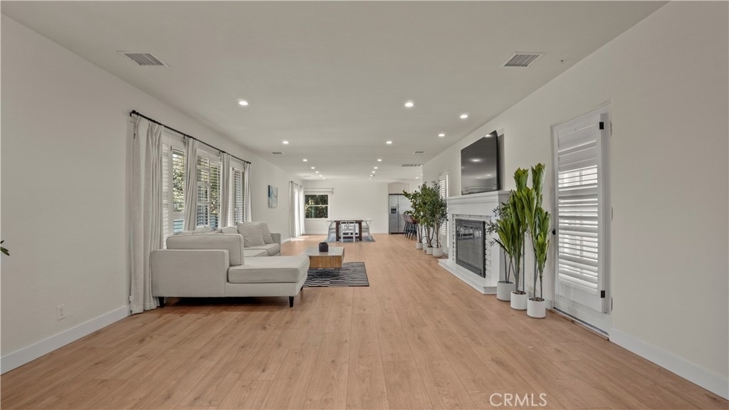 4711 Tyrone - Photo 31