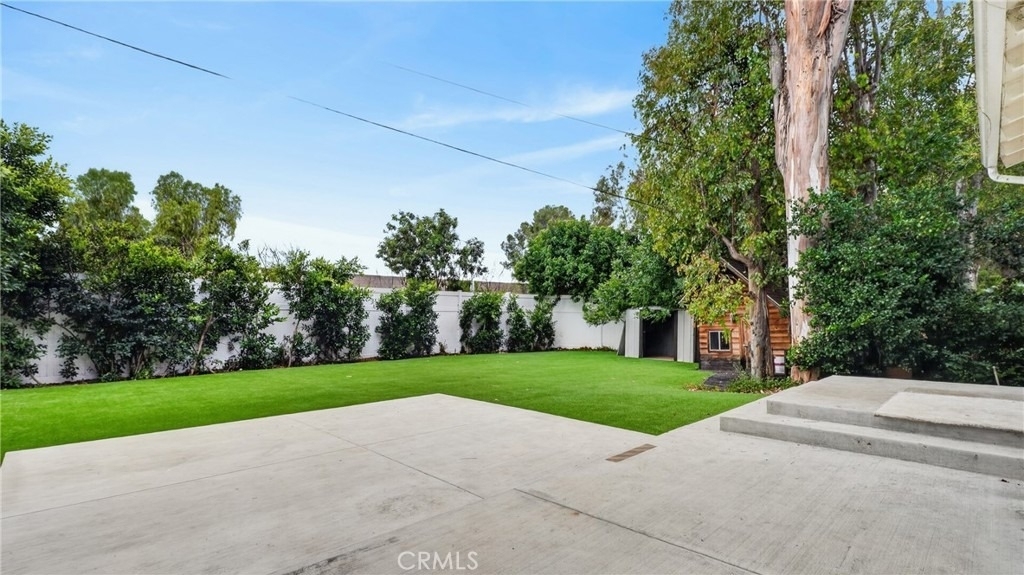 4711 Tyrone - Photo 15