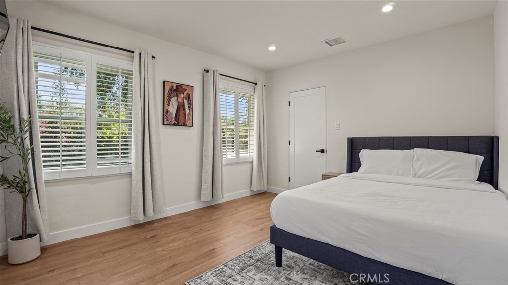 4711 Tyrone - Photo 33