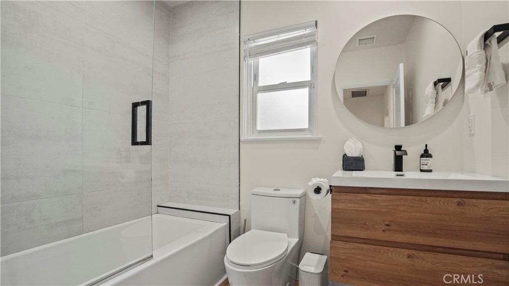 4711 Tyrone - Photo 38