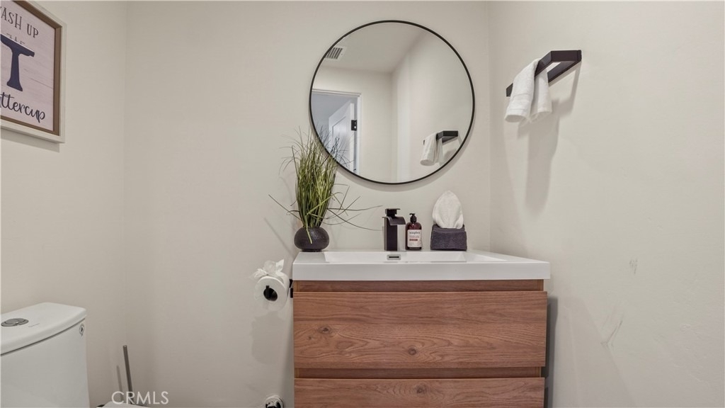 4711 Tyrone - Photo 32