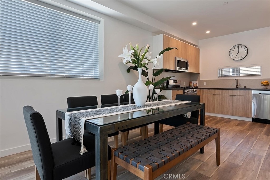 13538 Vanowen Street - Photo 11