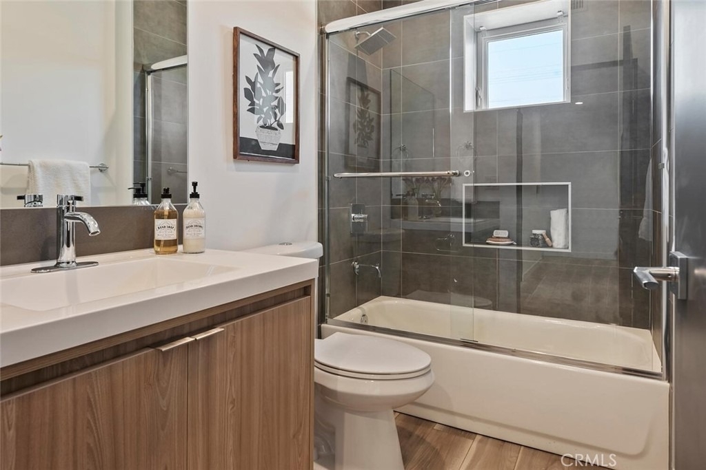 13538 Vanowen Street - Photo 29