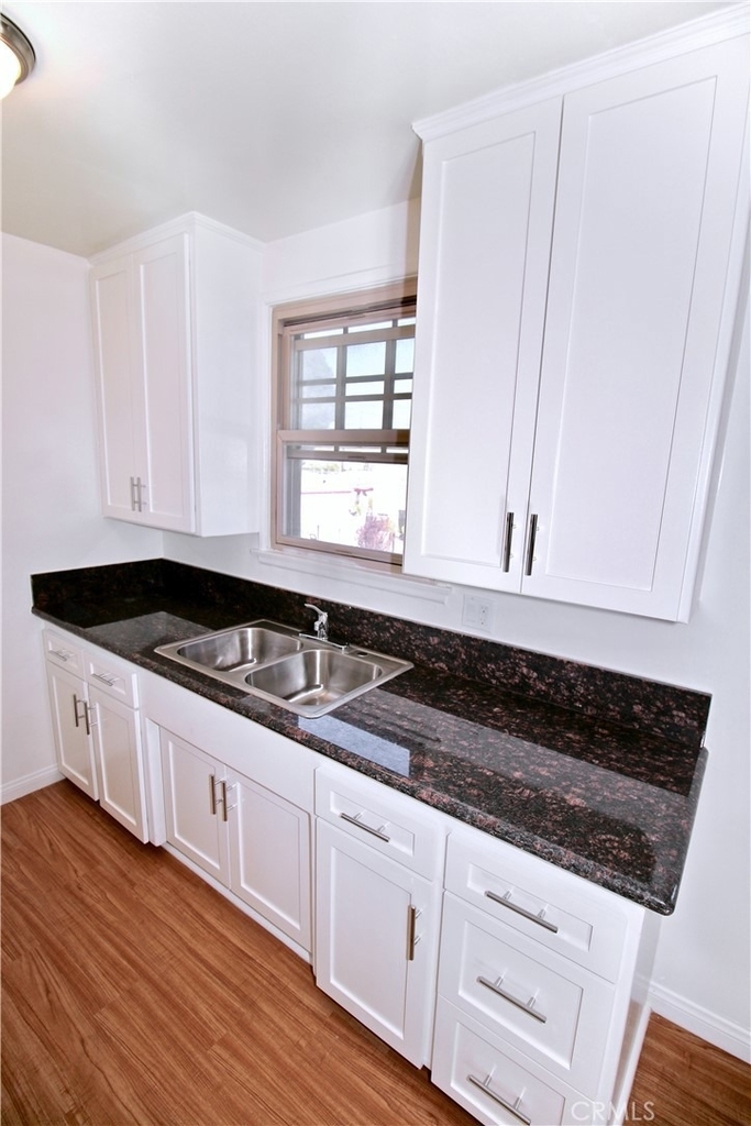 6951 Simpson Avenue - Photo 3
