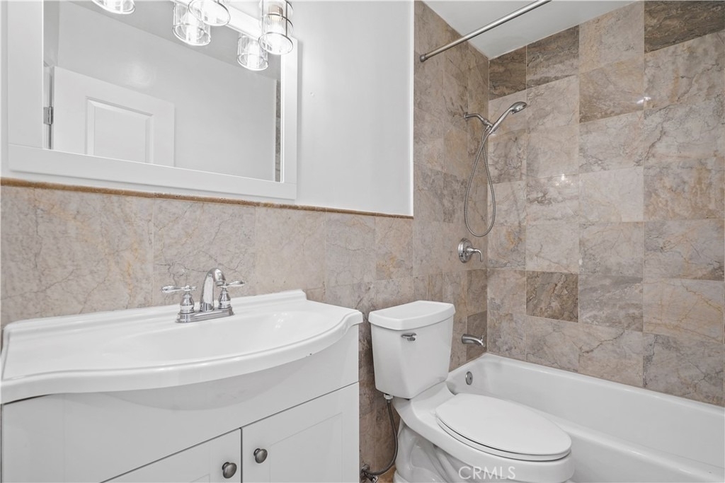 15457 Moorpark - Photo 14