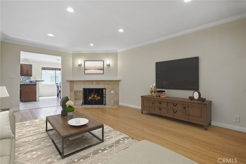 15457 Moorpark - Photo 1