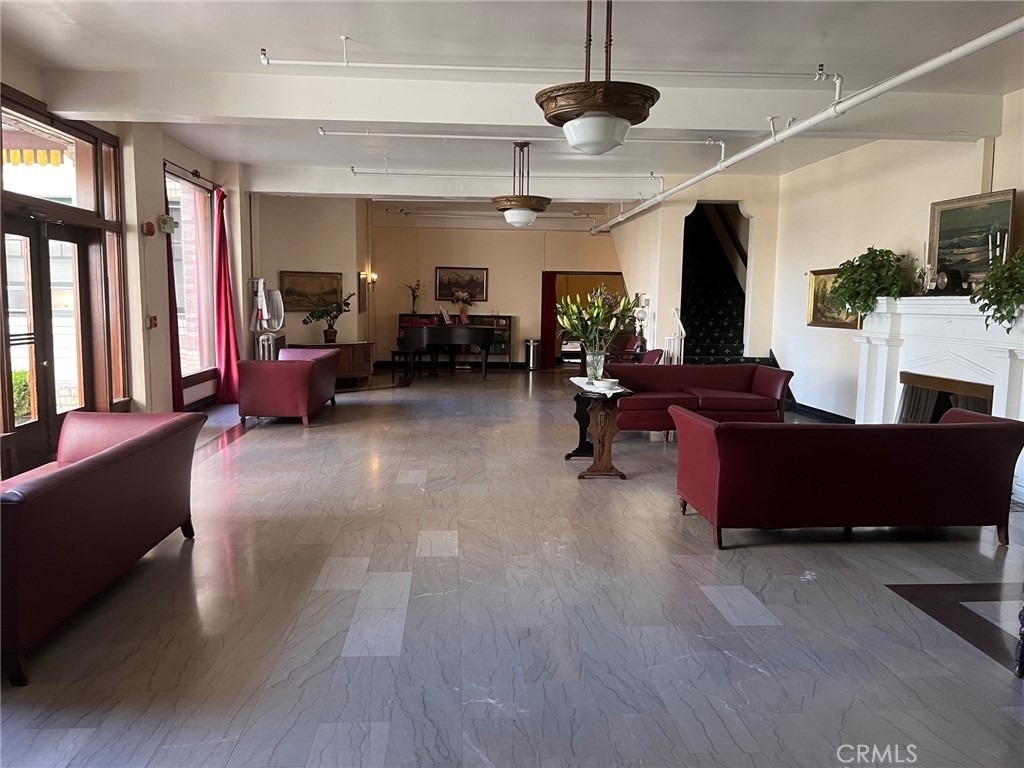 2121 James M Wood Boulevard W - Photo 1