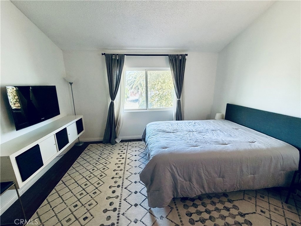 8435 Burnet - Photo 14