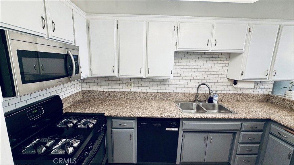 8435 Burnet - Photo 7