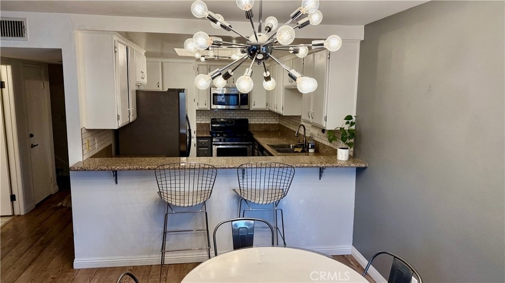 8435 Burnet - Photo 5