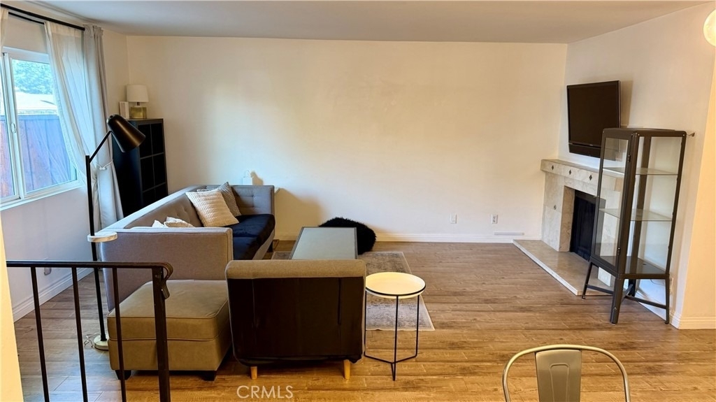 8435 Burnet - Photo 3