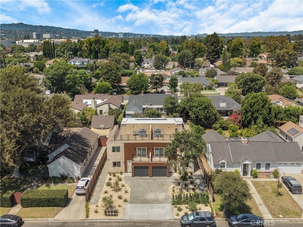4851 Woodman Avenue - Photo 12