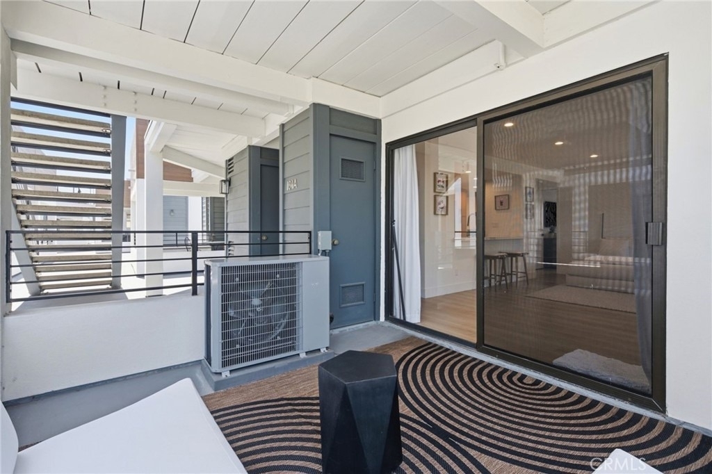 345 Avocado Street - Photo 8
