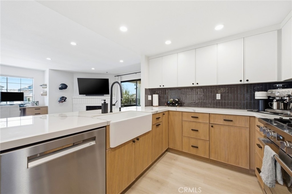 345 Avocado Street - Photo 5
