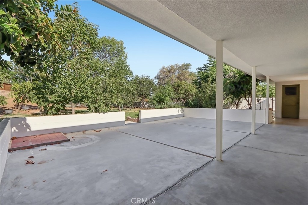 1184 Lyndhurst - Photo 27