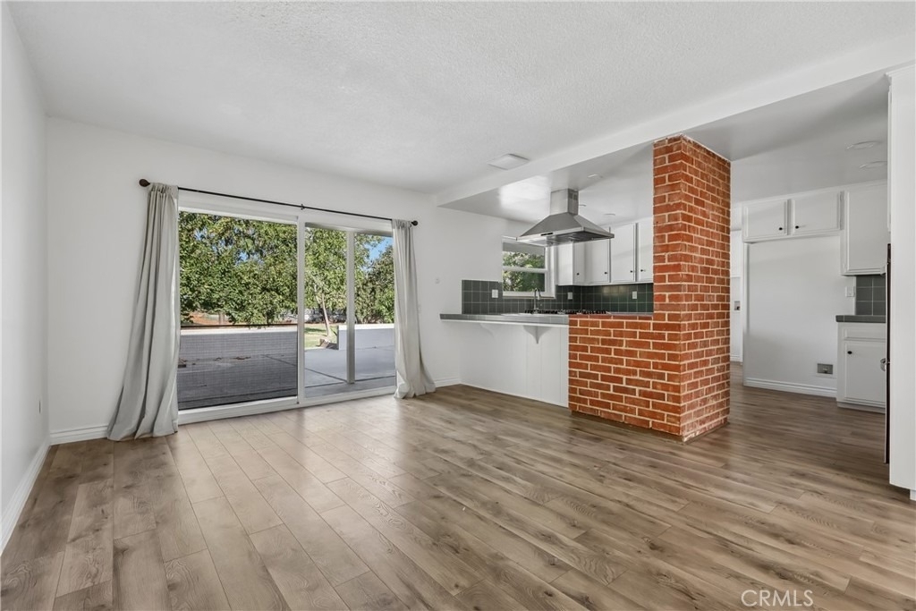 1184 Lyndhurst - Photo 5
