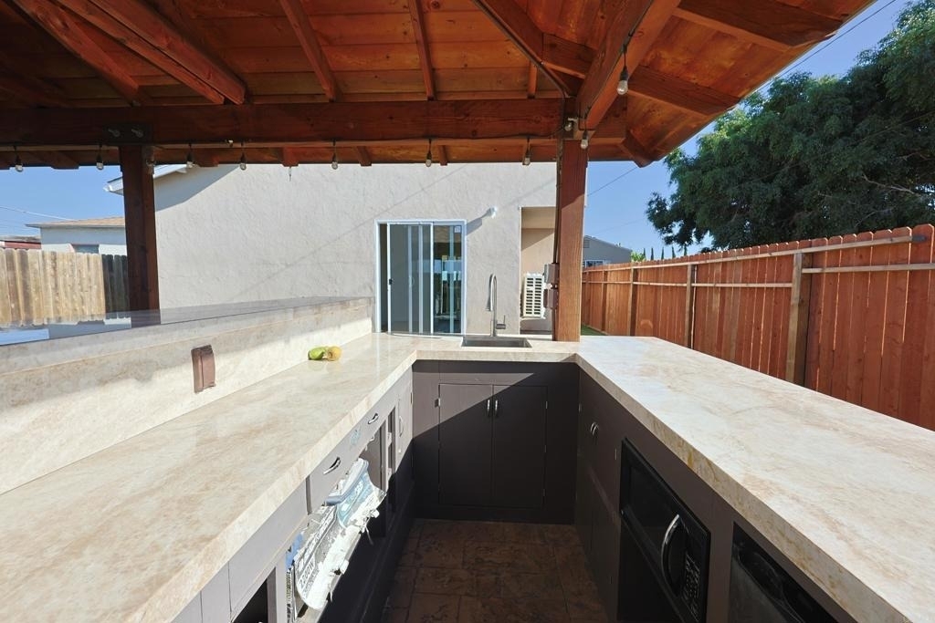 5740 Midwick St - Photo 17
