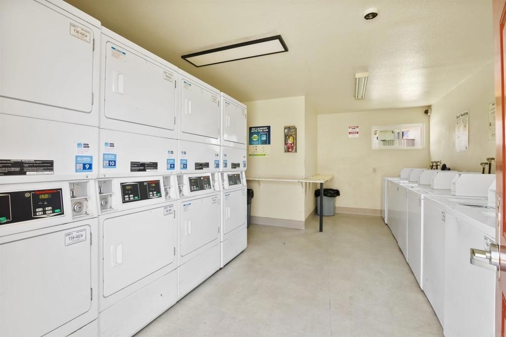 1551 Broadway - Photo 18