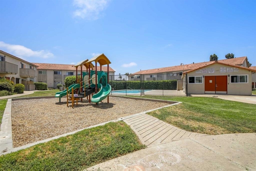 1551 Broadway - Photo 13