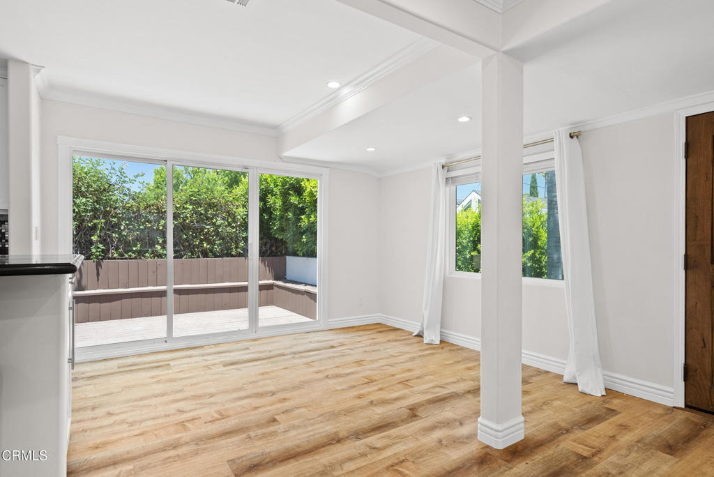 4951 Enfield Avenue - Photo 15