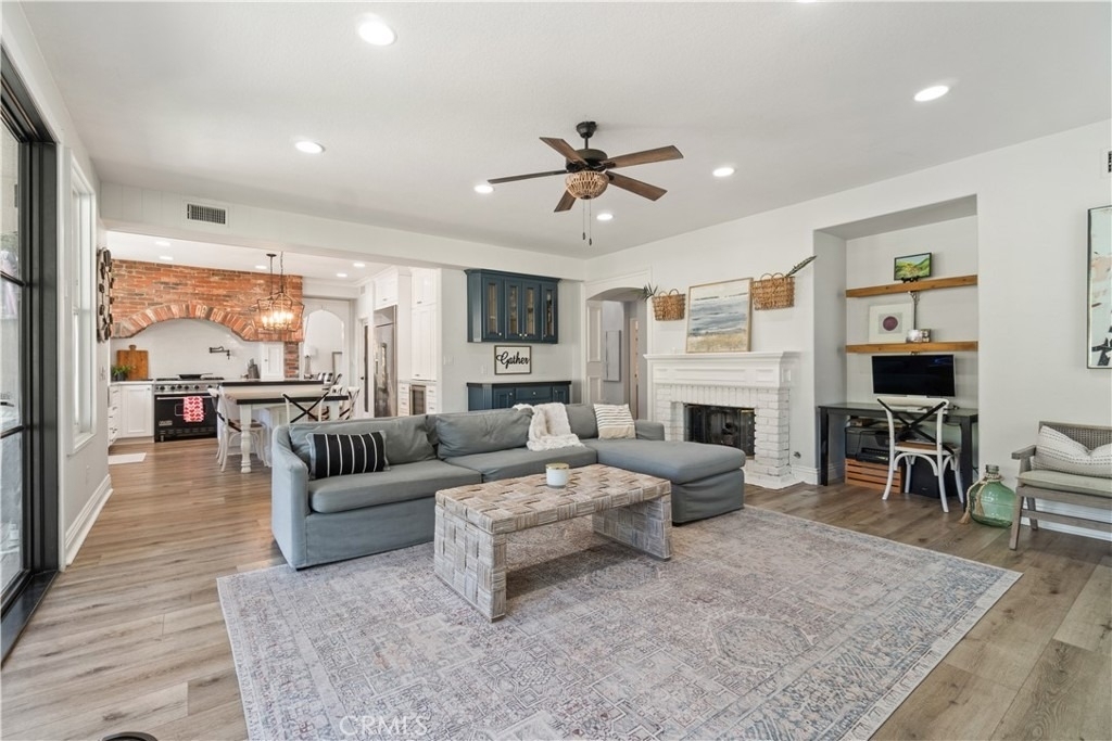 11 Willowglade - Photo 10