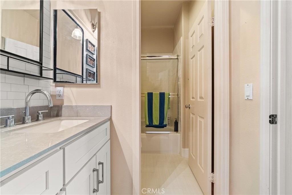 11 Willowglade - Photo 33