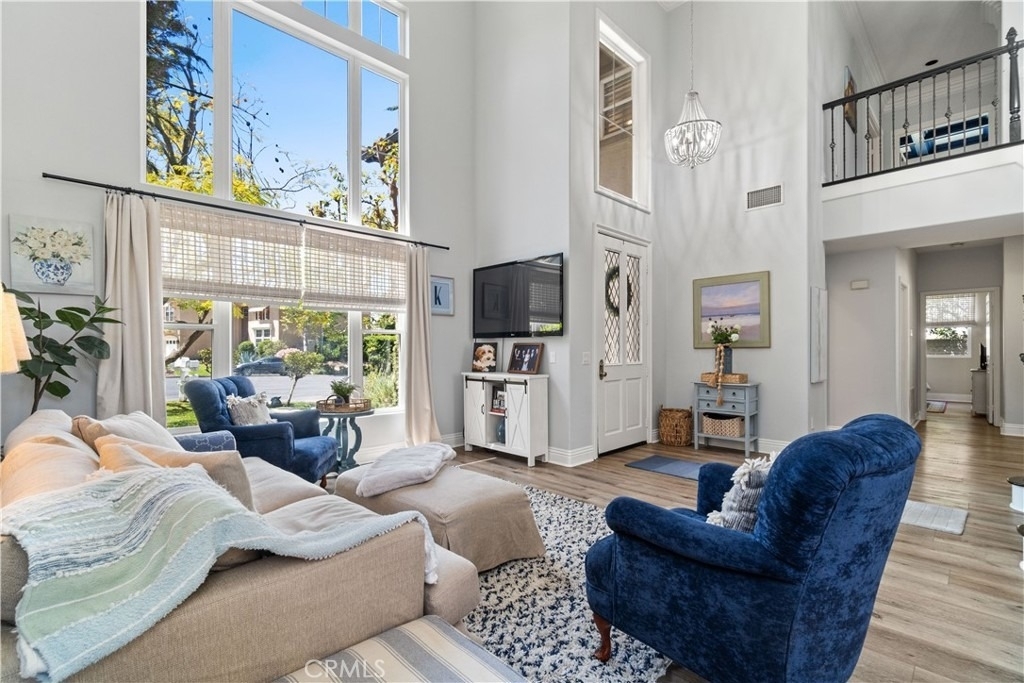 11 Willowglade - Photo 6