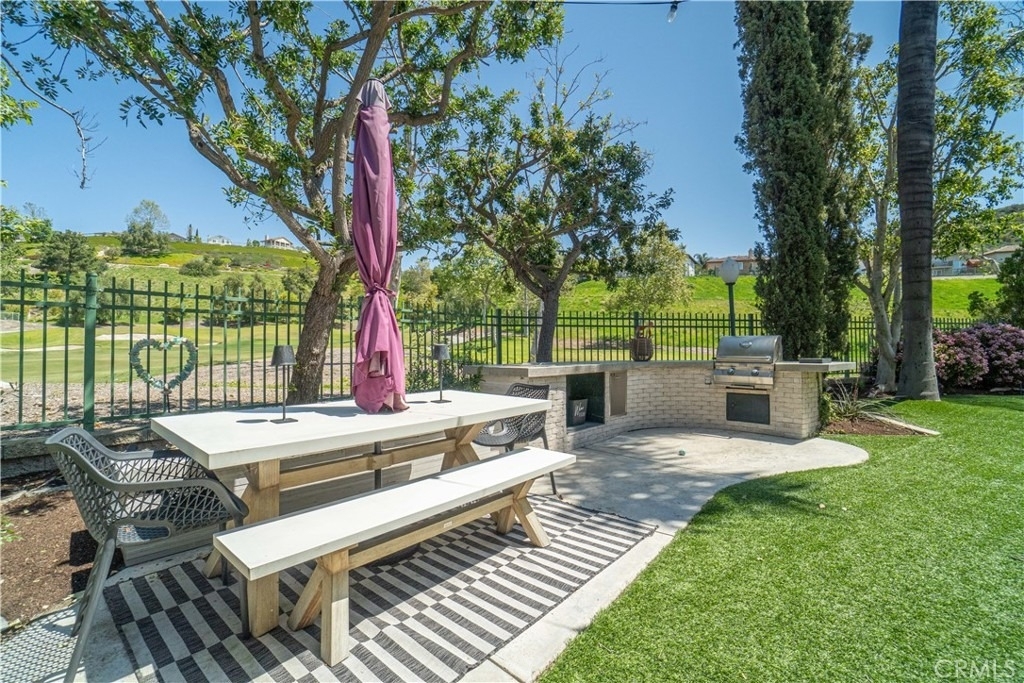 11 Willowglade - Photo 45