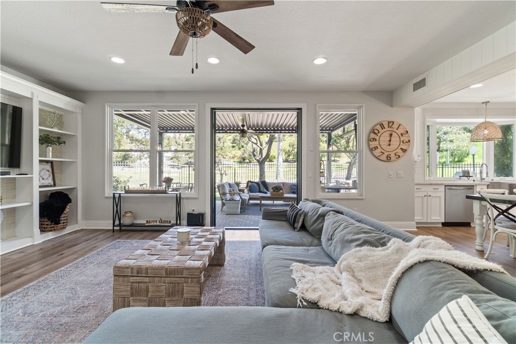 11 Willowglade - Photo 11