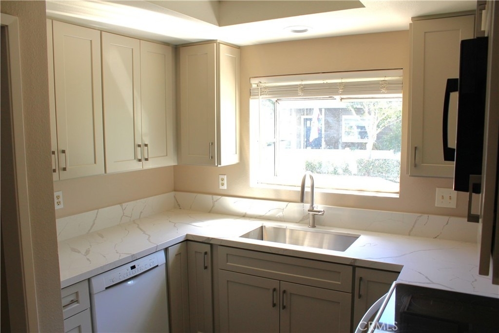 45 Briarwood - Photo 11