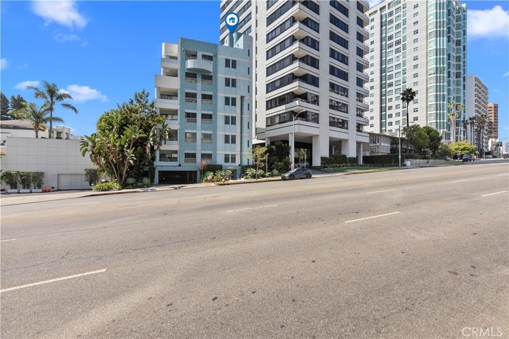10336 Wilshire - Photo 0