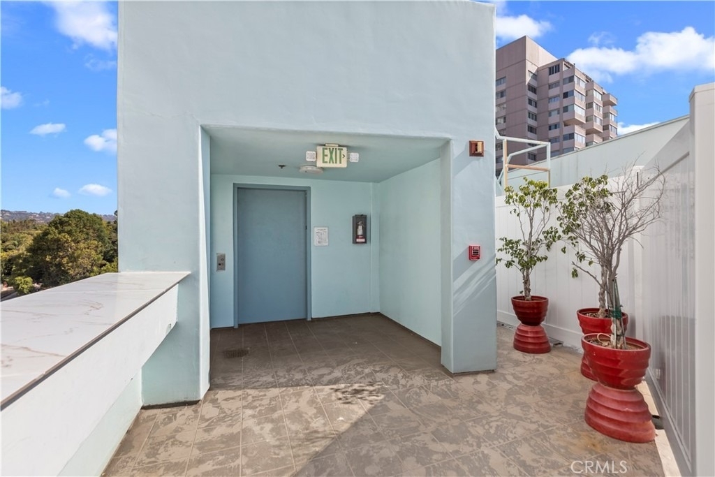 10336 Wilshire - Photo 3