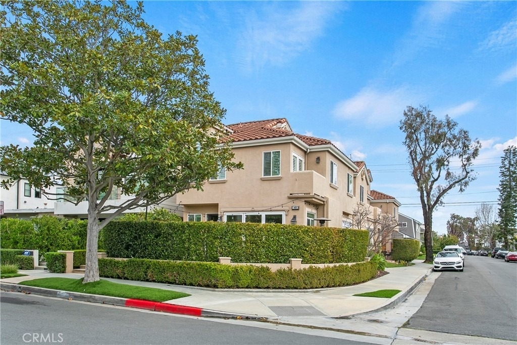 500 Marigold - Photo 2