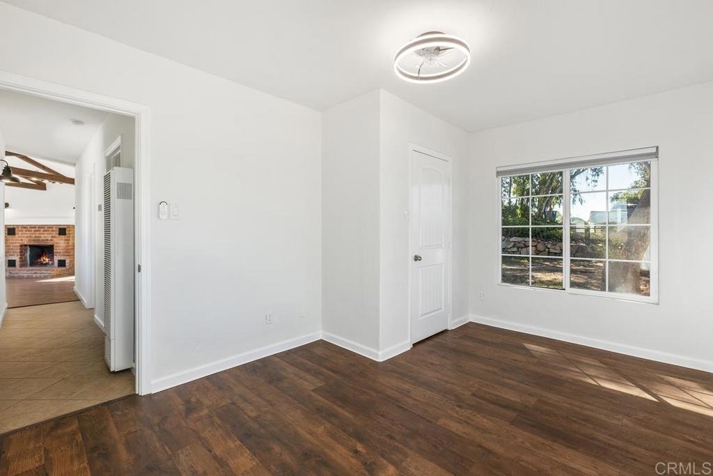 835 Barsby St - Photo 22