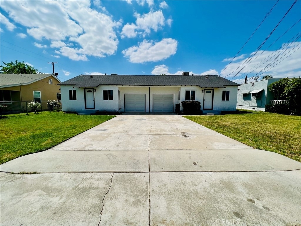 425 Grand Ave - Photo 0
