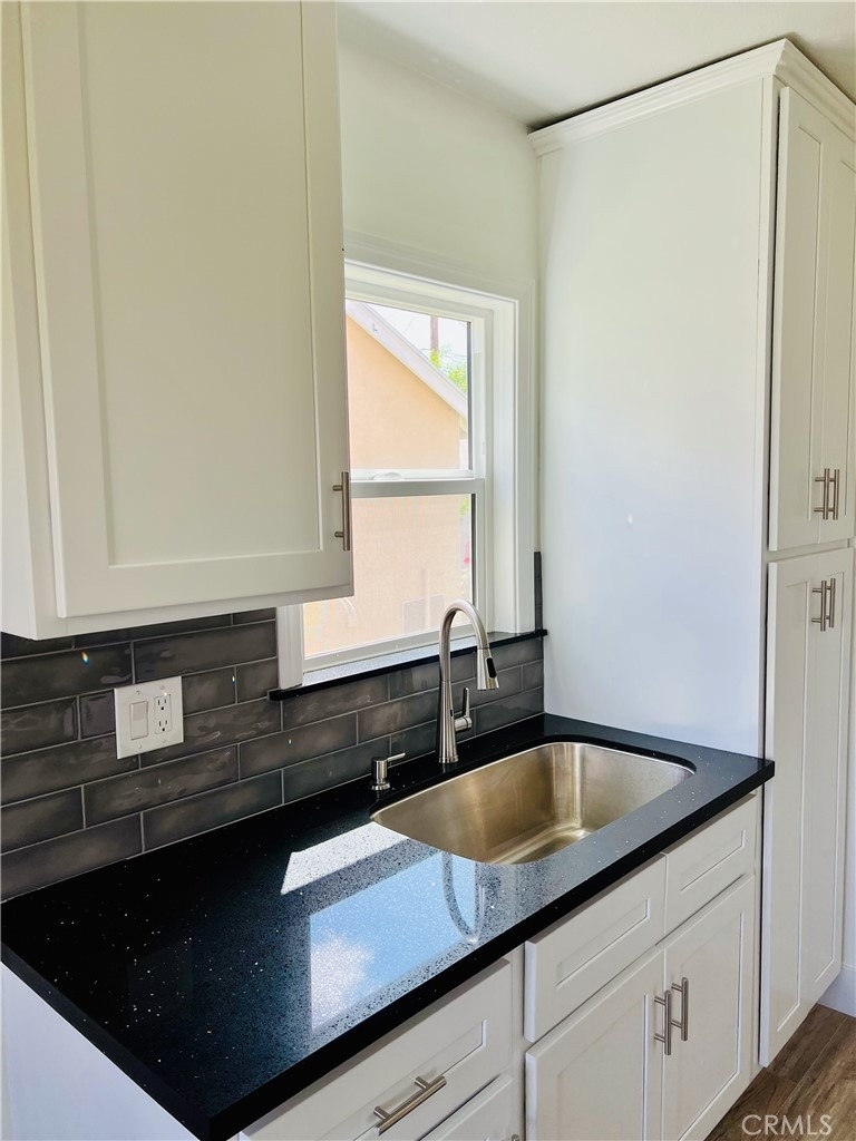 425 Grand Ave - Photo 7