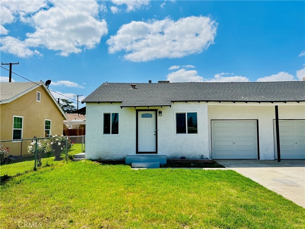 425 Grand Ave - Photo 1